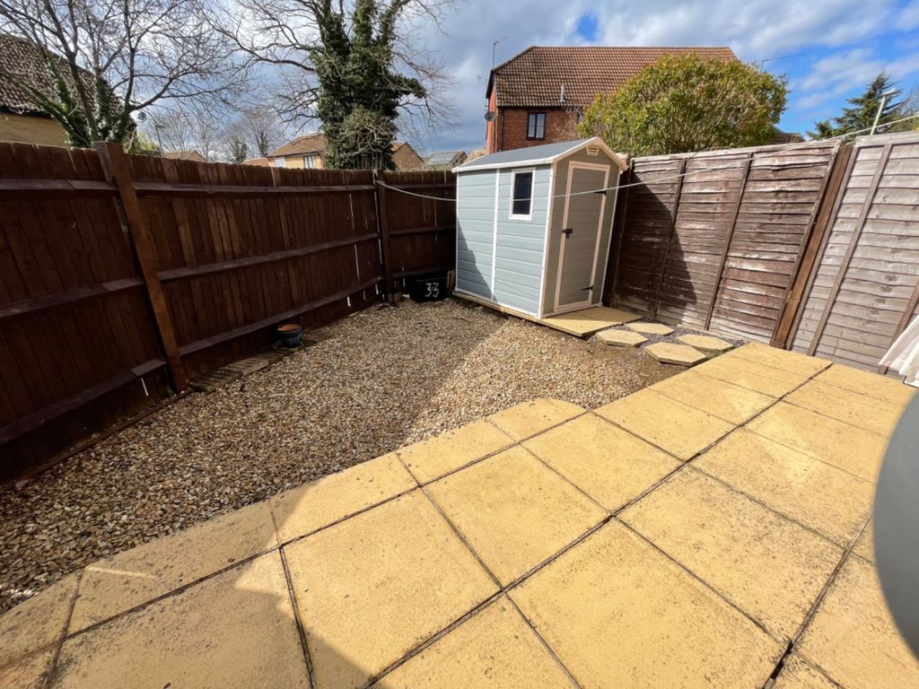 1 bed terraced house for sale in Sturbridge Close, Lower Earley, Reading RG6, £260,000