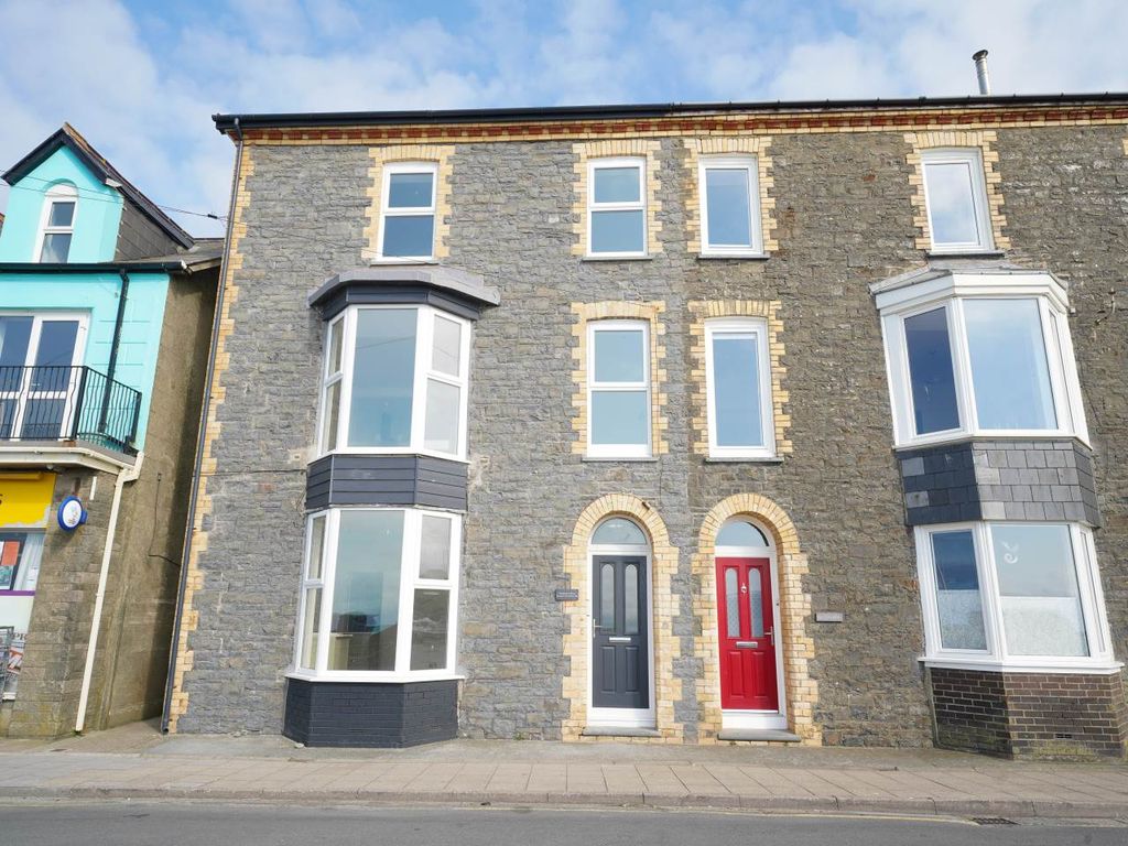 5 bed property for sale in Borth SY24, £350,000