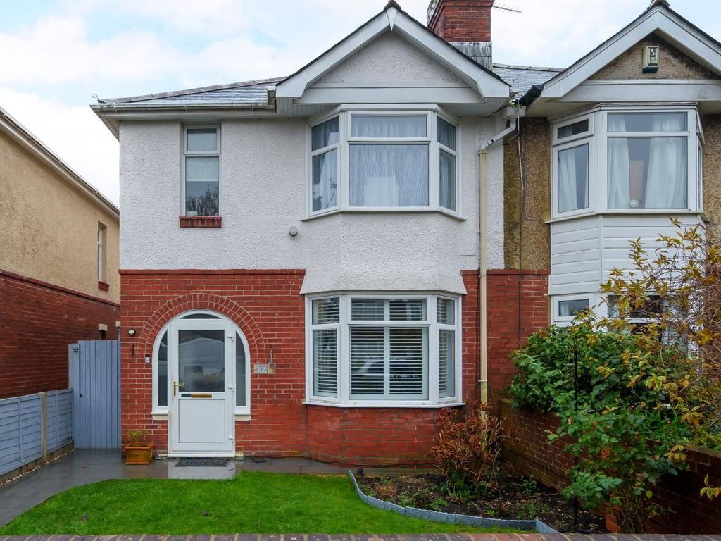 3 bed semi-detached house for sale in Desborough Road, Eastleigh SO50, £340,000