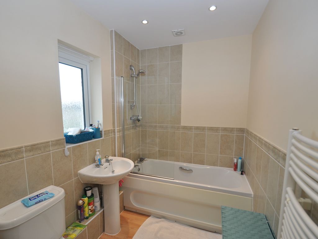 2 bed flat to rent in Galloway Drive, Kennington, Ashford TN25, £950 pcm