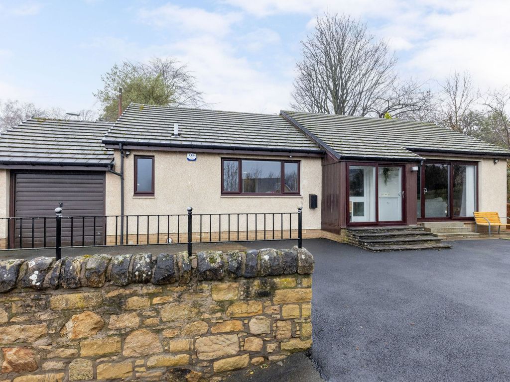 3 bed detached house for sale in Lady Brae, Midlothian, Gorebridge EH23, £290,000