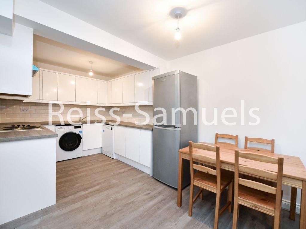 6 bed town house to rent in Ambassador Square, Canary Wharf, Isle Of Dogs, Docklands, London E14, £6,110 pcm
