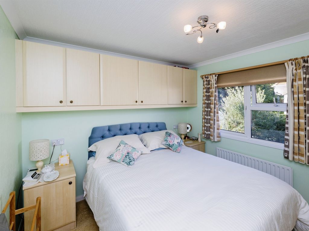2 bed mobile/park home for sale in Allington Gardens, Allington, Grantham NG32, £125,000