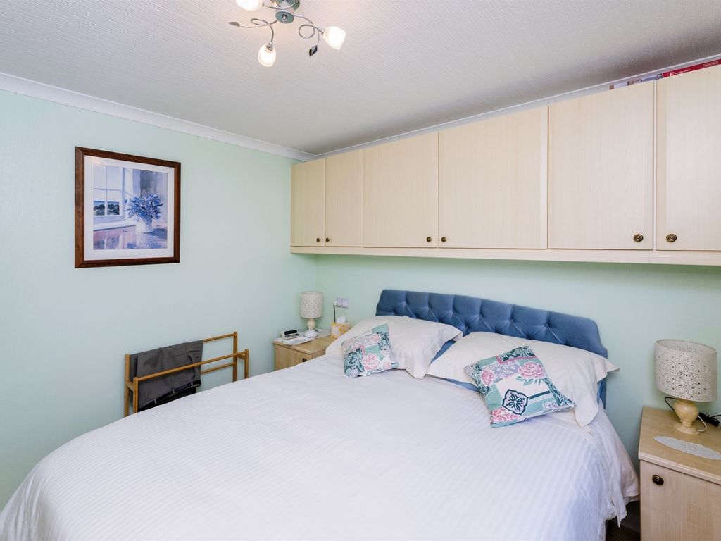 2 bed mobile/park home for sale in Allington Gardens, Allington, Grantham NG32, £125,000