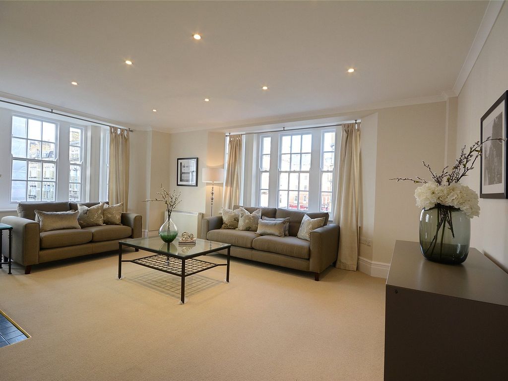 1 bed flat to rent in New Cavendish Street, London W1W, £3,358 pcm