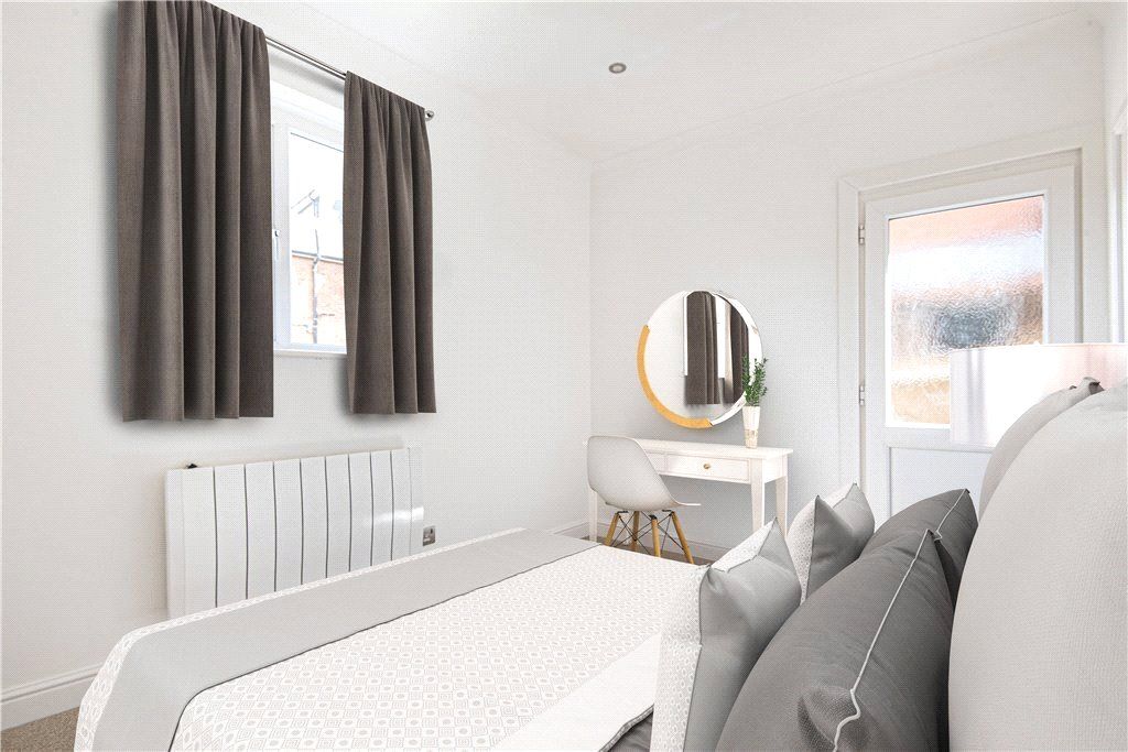 1 bed flat for sale in York Road, Guildford, Surrey GU1, £220,000