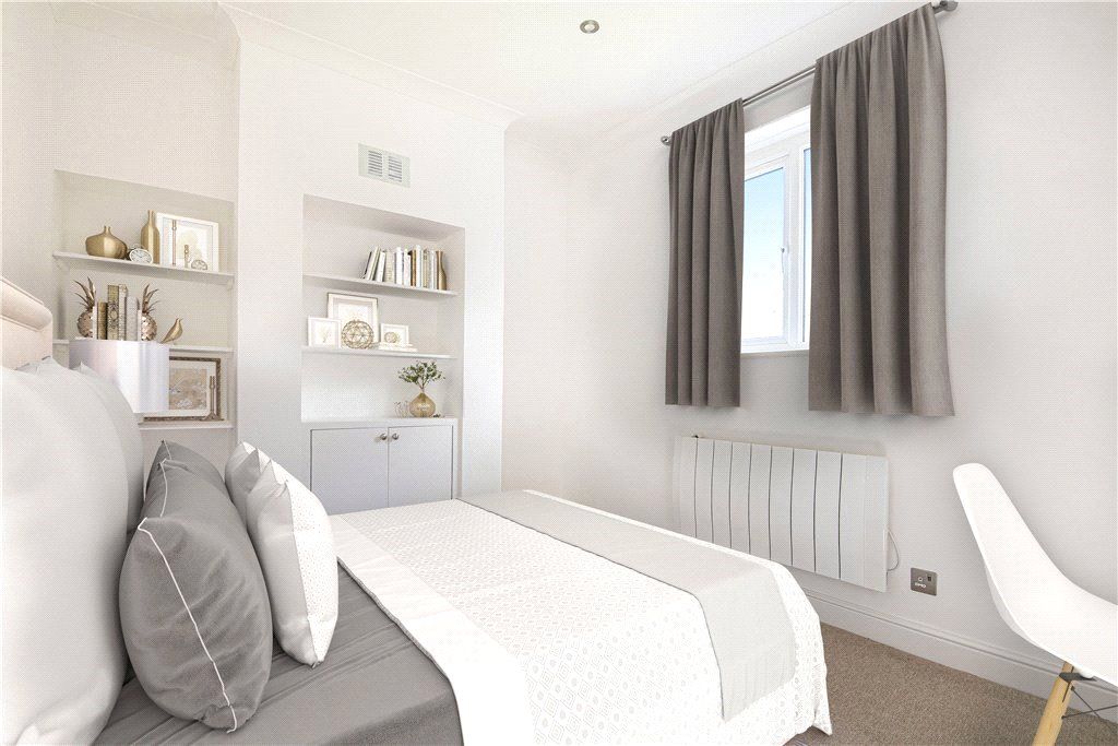 1 bed flat for sale in York Road, Guildford, Surrey GU1, £220,000