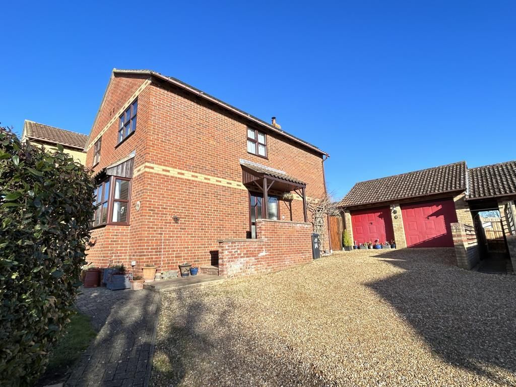4 bed detached house for sale in Metcalfe Way, Haddenham, Ely CB6, £450,000