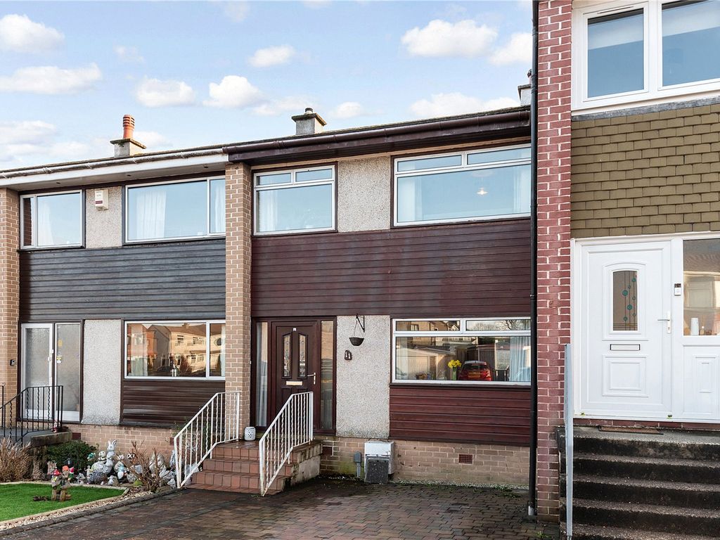 3 bed terraced house for sale in Mackenzie Drive, Kilbarchan, Johnstone PA10, £155,000