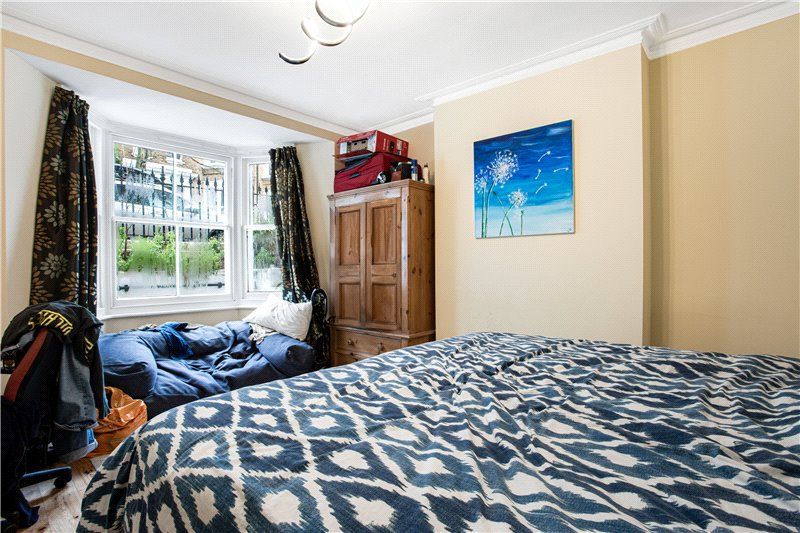 2 bed flat for sale in Offley Road, London SW9, £525,000