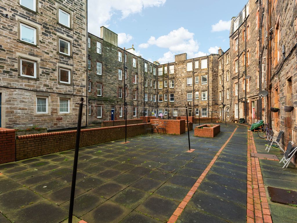 2 bed flat for sale in 8/11 Salamander Street, Leith EH6, £175,000