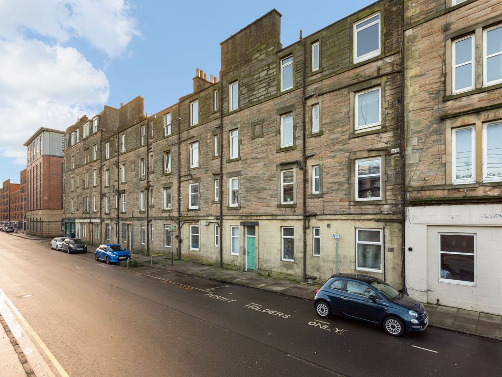 2 bed flat for sale in 8/11 Salamander Street, Leith EH6, £175,000