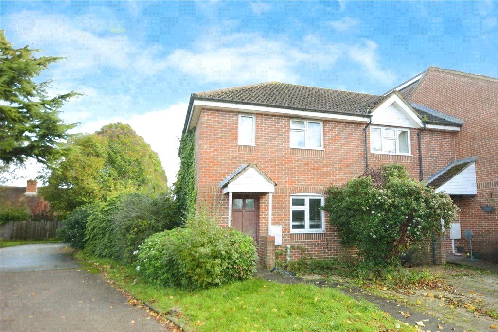 2 bed end terrace house for sale in Bourne Close, Chilworth, Guildford, Surrey GU4, £325,000