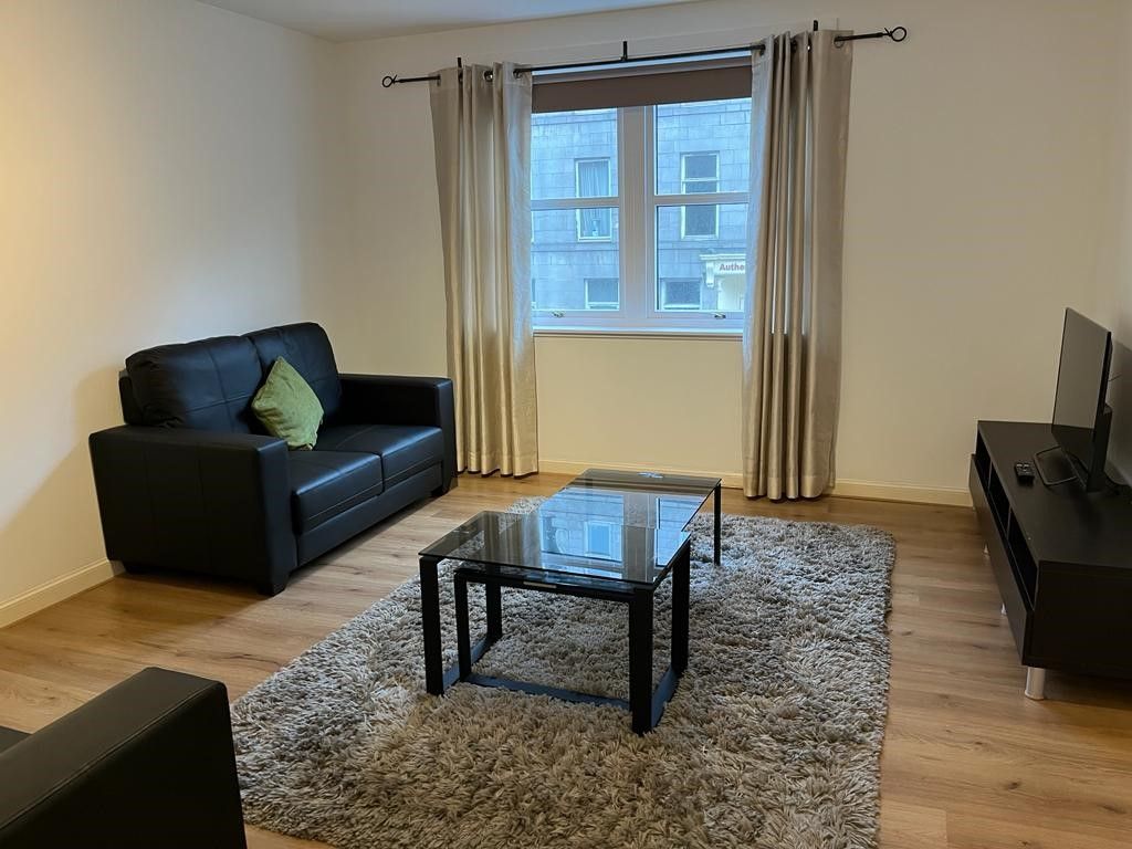 2 bed flat to rent in King Street, City Centre, Aberdeen AB24, £750 pcm