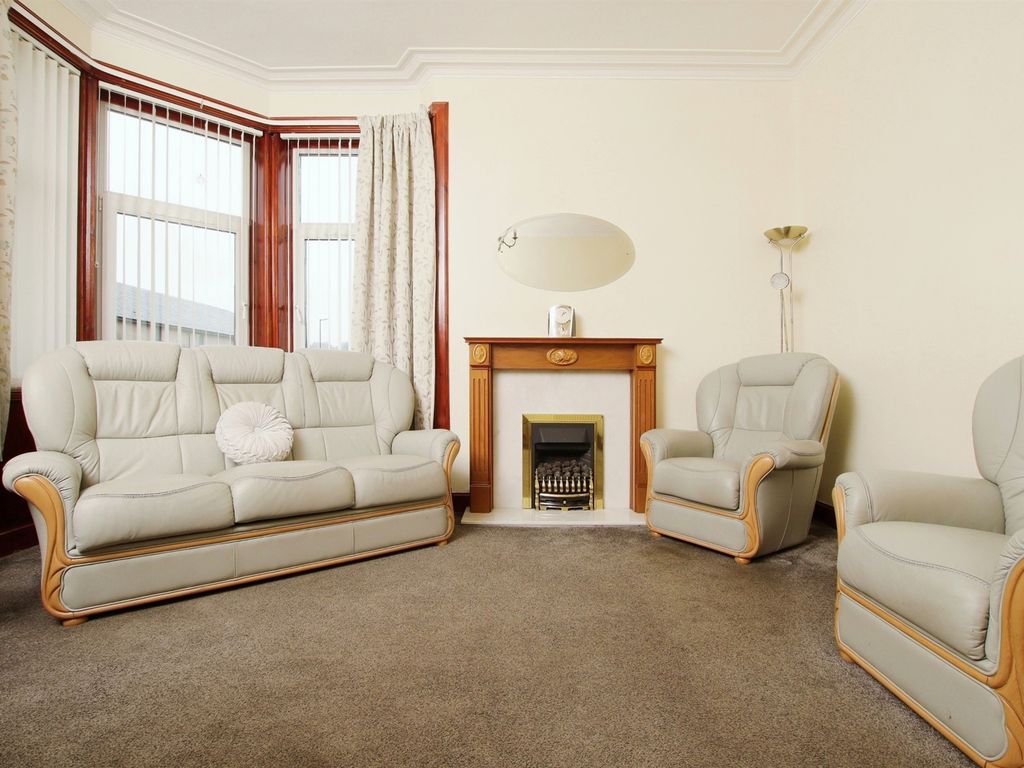 1 bed flat for sale in Abbey Road, Stirling FK8, £127,500