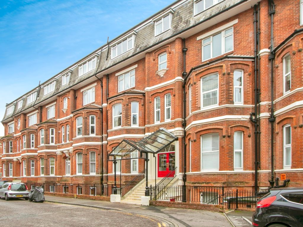 3 bed flat for sale in Durley Gardens, Bournemouth, Dorset BH2, £355,000