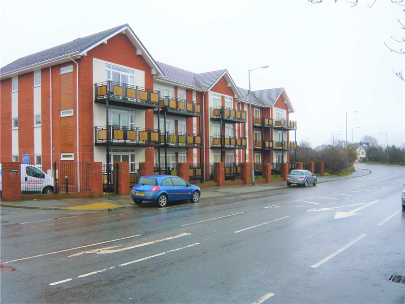 1 bed flat to rent in Hulton Mount, St. Helens Road, Middle Hulton, Bolton BL3, £625 pcm