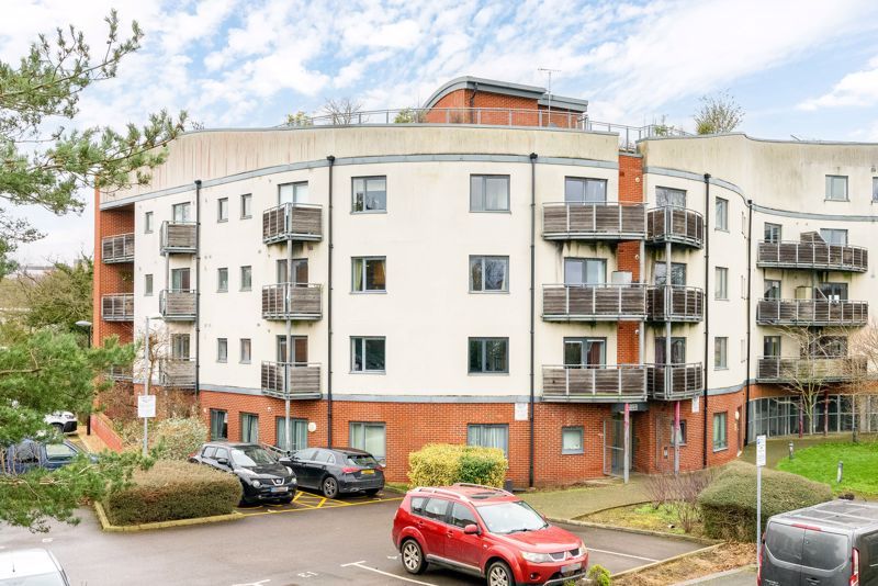 2 bed flat for sale in Mayfield Road, Hersam, Walton-On-Thames KT12, £340,000