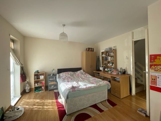 3 bed town house for sale in 3 Bedroom Sale In Elgar Path, Luton, Bedfordshire LU2, Luton,, £295,000