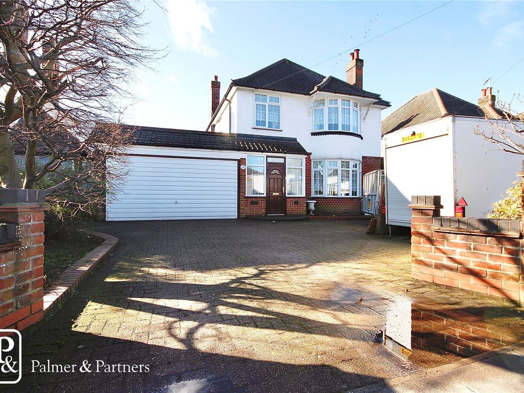 3 bed detached house for sale in Colchester Road, Ipswich, Suffolk IP4, £550,000