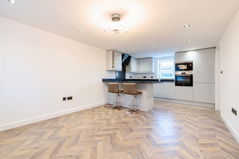 2 bed flat for sale in Nesbitts Alley, High Street, High Barnet, Barnet EN5, £385,000
