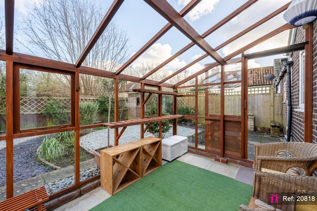 2 bed detached bungalow for sale in Chapel Street, Duxford, Cambridge CB22, £350,000