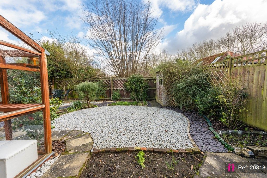 2 bed detached bungalow for sale in Chapel Street, Duxford, Cambridge CB22, £350,000