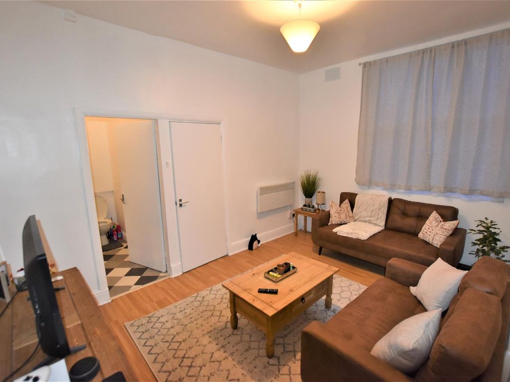 1 bed flat to rent in Bramley Road, Leicester LE3, £675 pcm