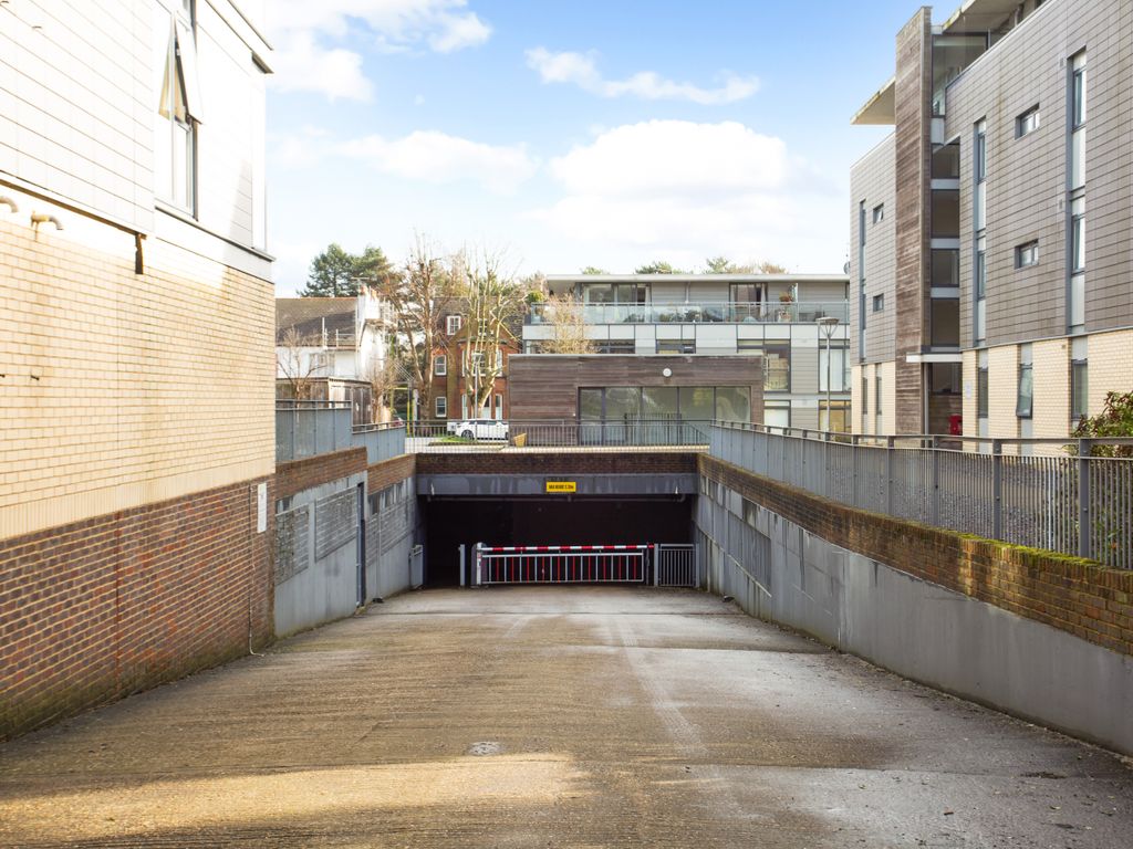 1 bed flat for sale in Hatfield Road, St. Albans AL1, £295,000