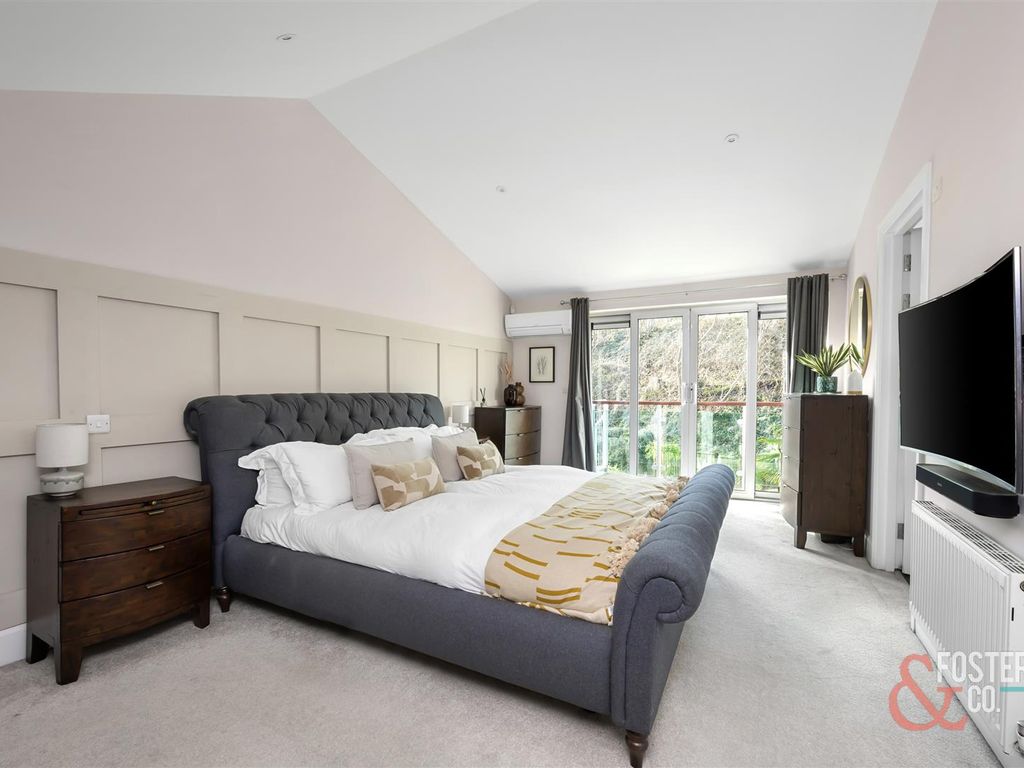 3 bed property for sale in The Park Mews, London Road, Brighton BN1, £800,000