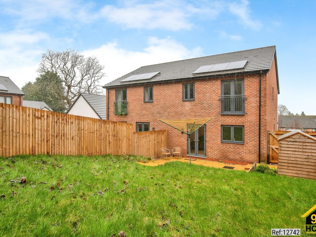 4 bed semi-detached house for sale in The Fairway, Worcester, Worcestershire WR4, £189,000