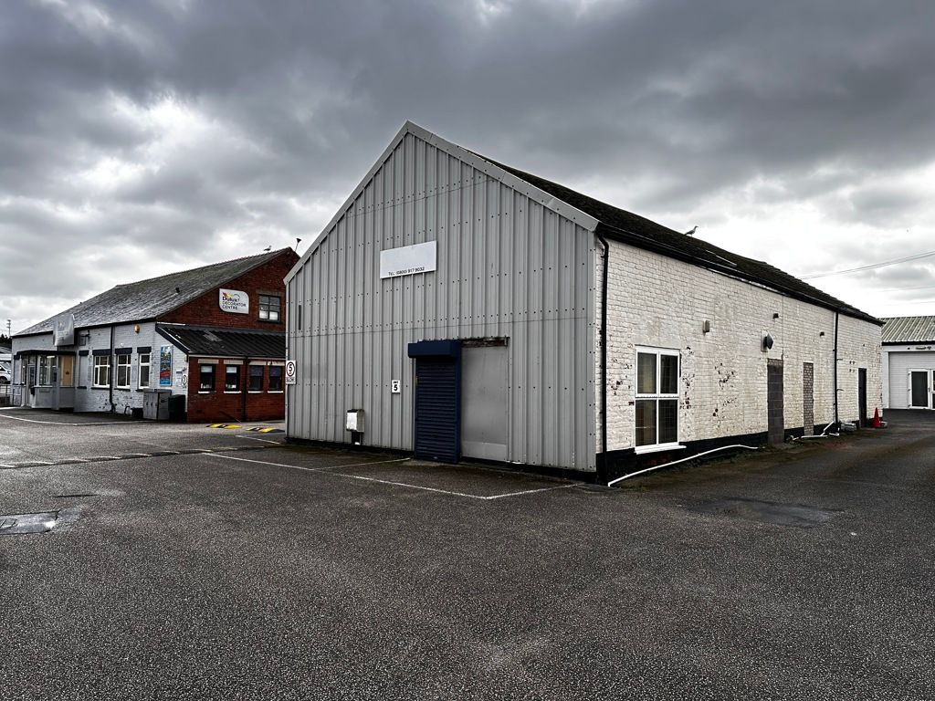 Office to let in Unit 5, Glan Aber Trading Estate, Vale Road, Rhyl, Denbighshire LL18, £3,540 pa