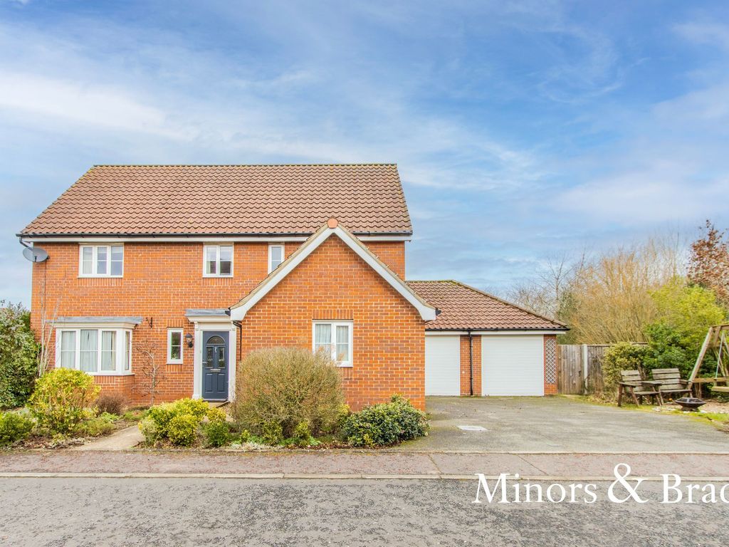 4 bed detached house for sale in Cawston, Norwich NR10, £450,000