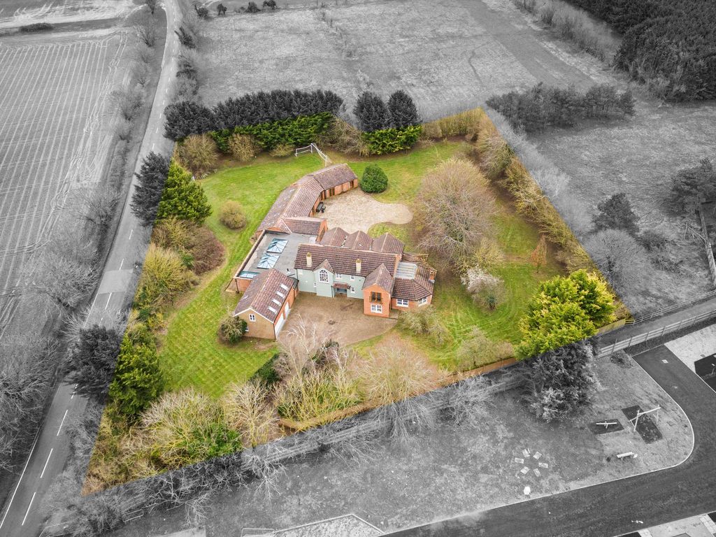 5 bed detached house for sale in Chrishall Road, Fowlmere SG8, £2,750,000