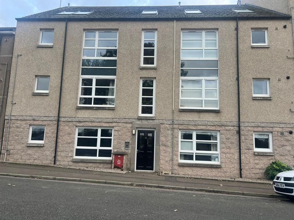 2 bed flat to rent in Erroll Street, City Centre, Aberdeen AB24, £850 pcm