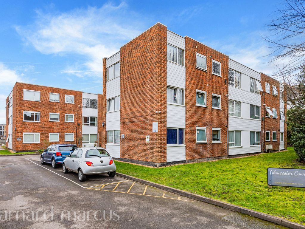 2 bed flat to rent in Overton Road, Sutton SM2, £1,700 pcm