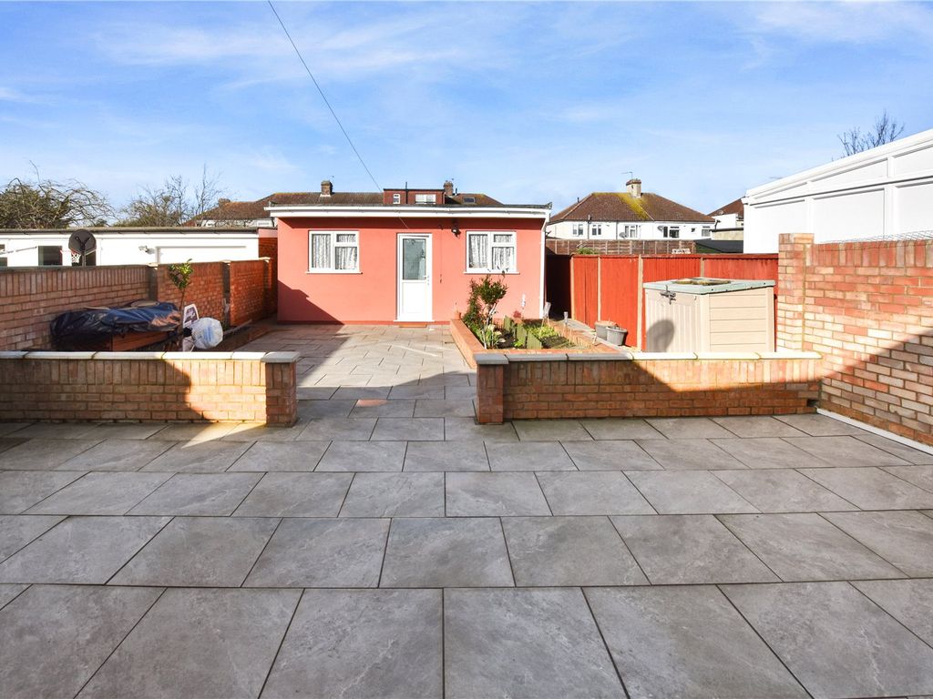 2 bed bungalow for sale in Bedonwell Road, Bexleyheath DA7, £500,000