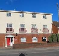 2 bed flat to rent in Glascote Road, Tamworth, Staffordshire B77, £795 pcm