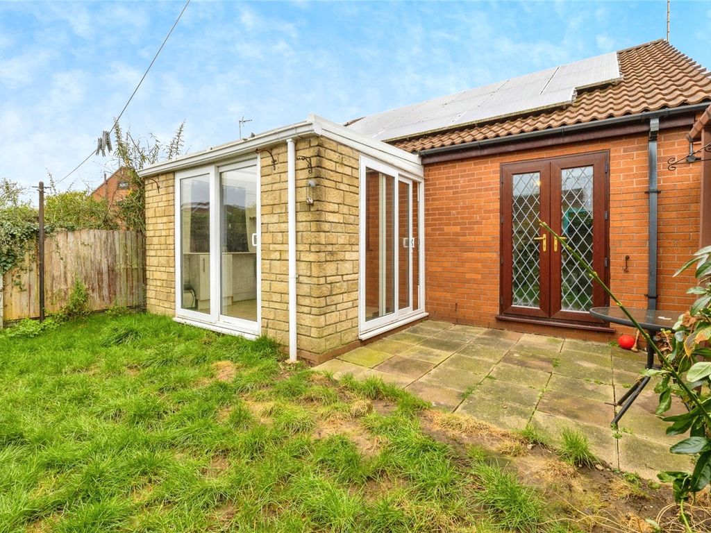 2 bed bungalow for sale in Bottesford Close, Lincoln, Lincolnshire LN6, £185,000