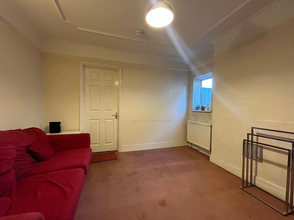 Room to rent in Hythe Road, Willesborough, Ashford TN24, £540 pcm