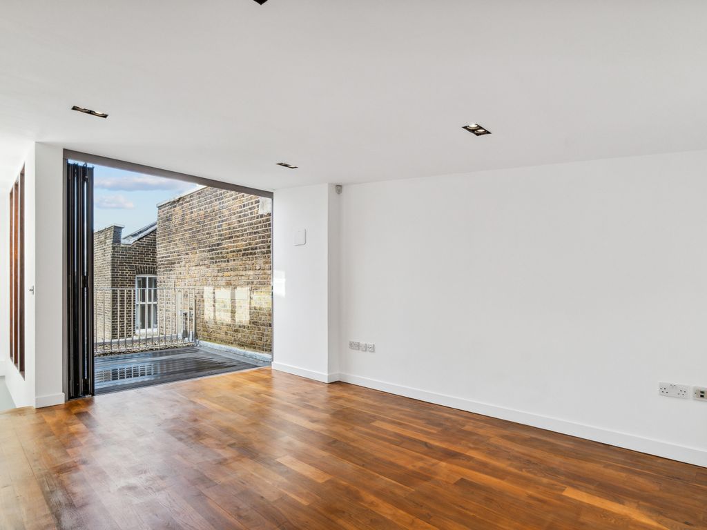 3 bed terraced house to rent in Haven Mews, Islington N1, £5,000 pcm