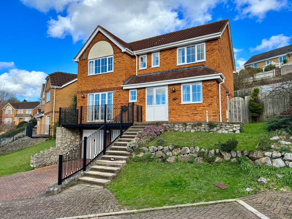 5 bed detached house for sale in Avery Hill, Kingsteignton, Newton Abbot TQ12, £650,000