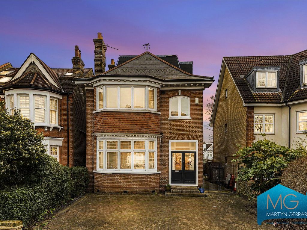 5 bed detached house for sale in Amberley Road, London N13, £1,350,000