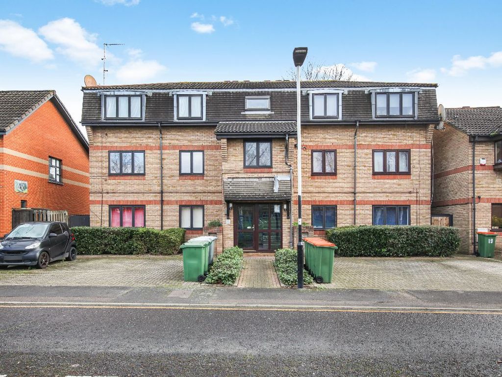 1 bed flat to rent in Magpie Close, Forest Gate E7, £1,400 pcm