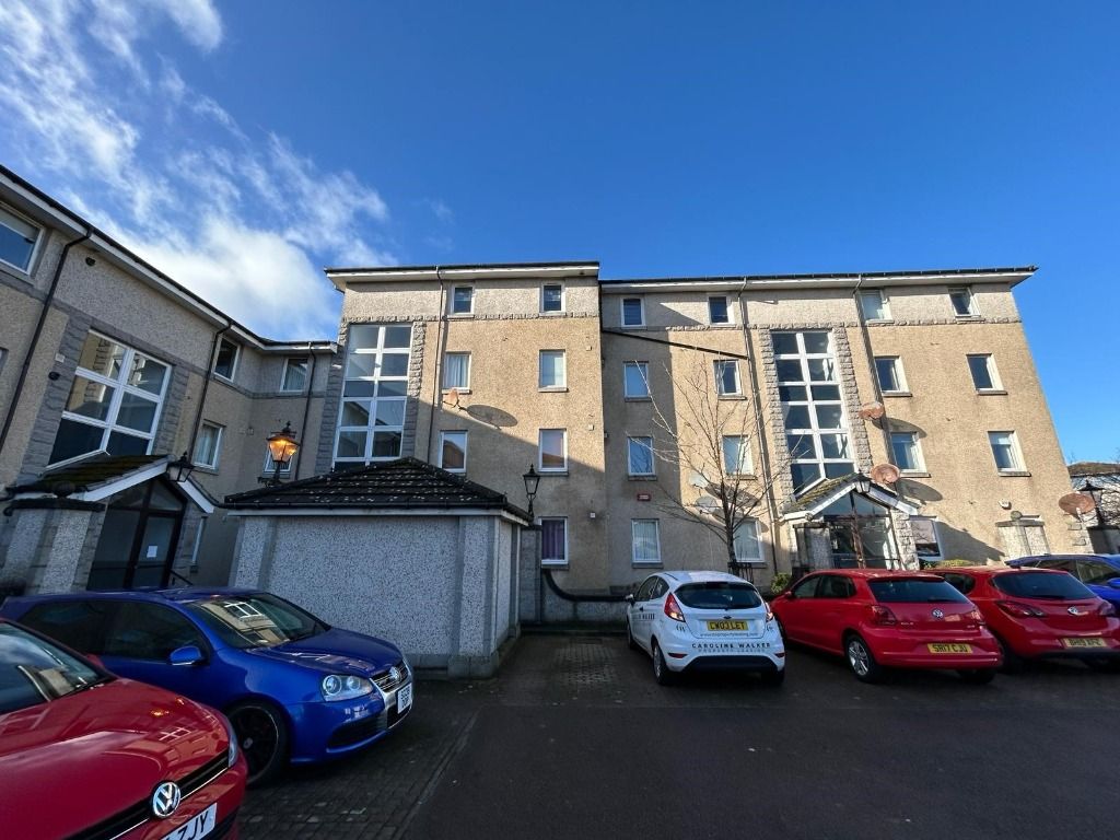 2 bed flat to rent in Bloomfield Court, City Centre, Aberdeen AB10, £725 pcm