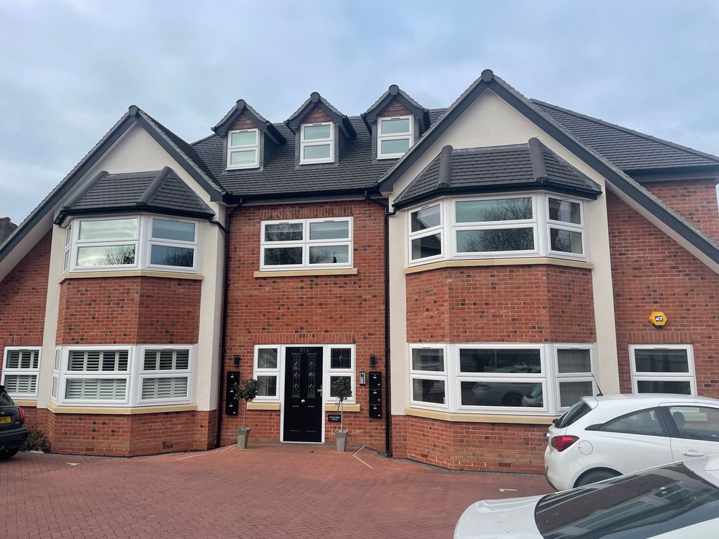 2 bed flat to rent in Birmingham Road, Sutton Coldfield B72, £1,350 pcm