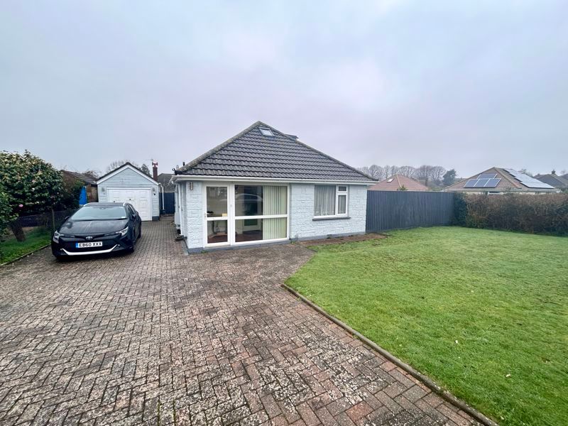 3 bed detached bungalow for sale in Roseway, Sandown PO36, £399,950