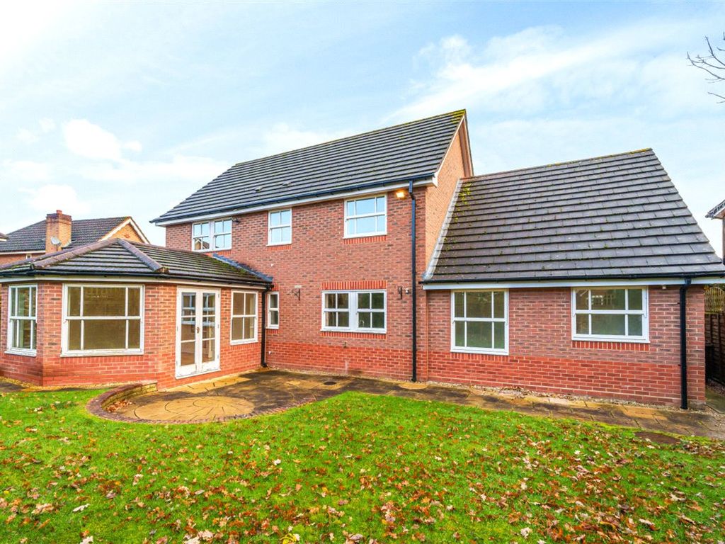 4 bed detached house to rent in Nesfield Grove, Hampton-In-Arden, Solihull, West Midlands B92, £2,500 pcm