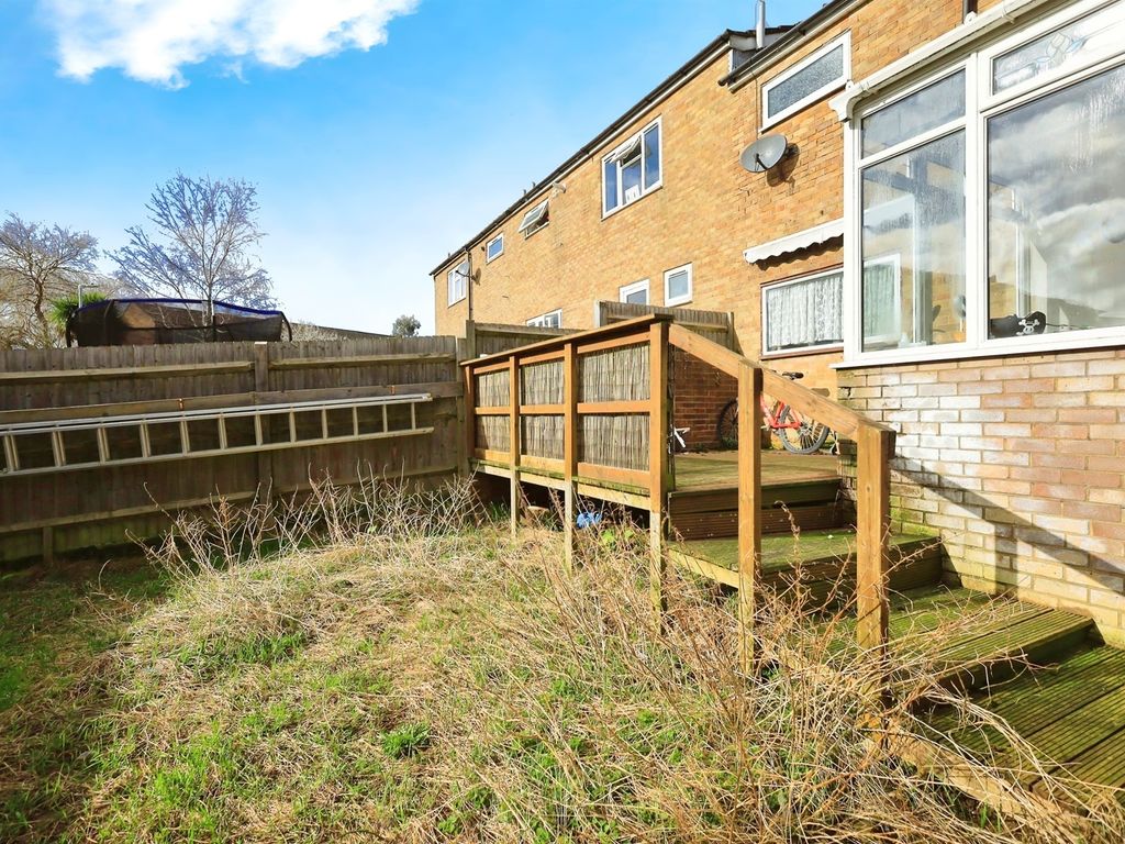 3 bed terraced house for sale in Halley Park, Hailsham BN27, £220,000
