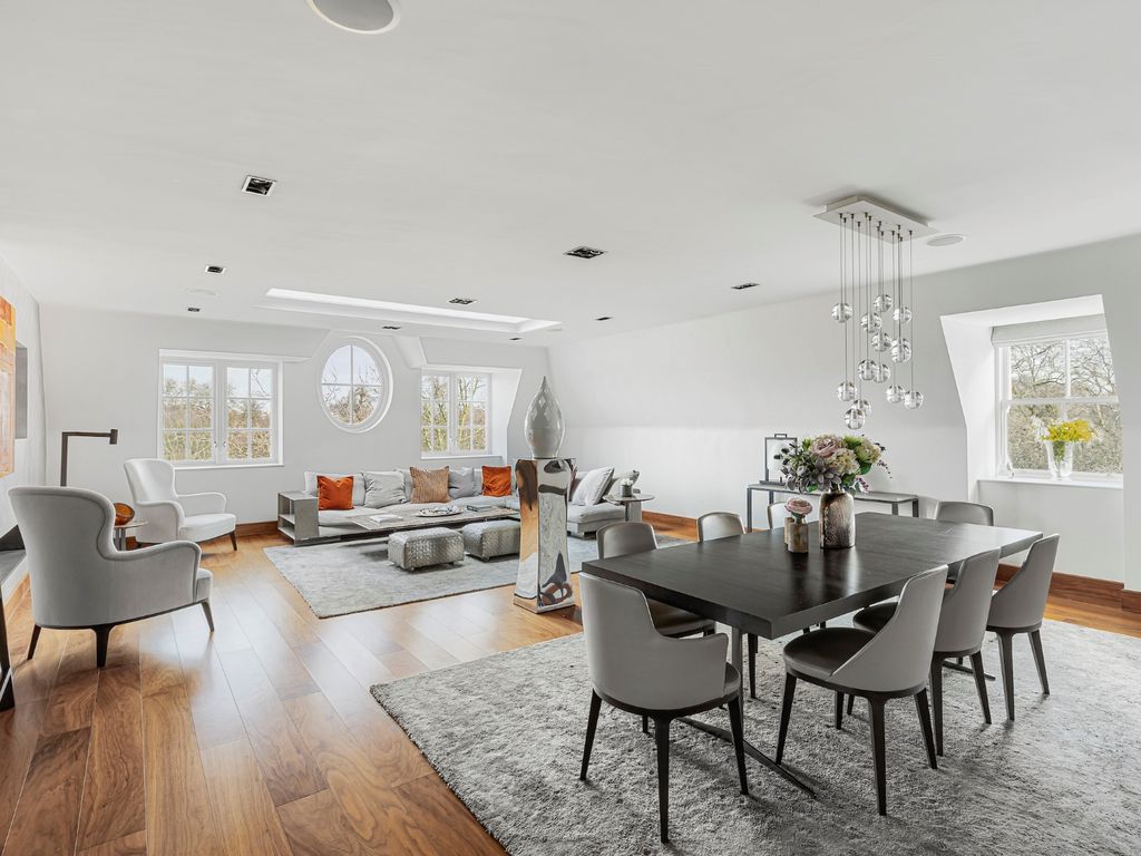 4 bed flat for sale in Palace Gate, London W8, £6,750,000
